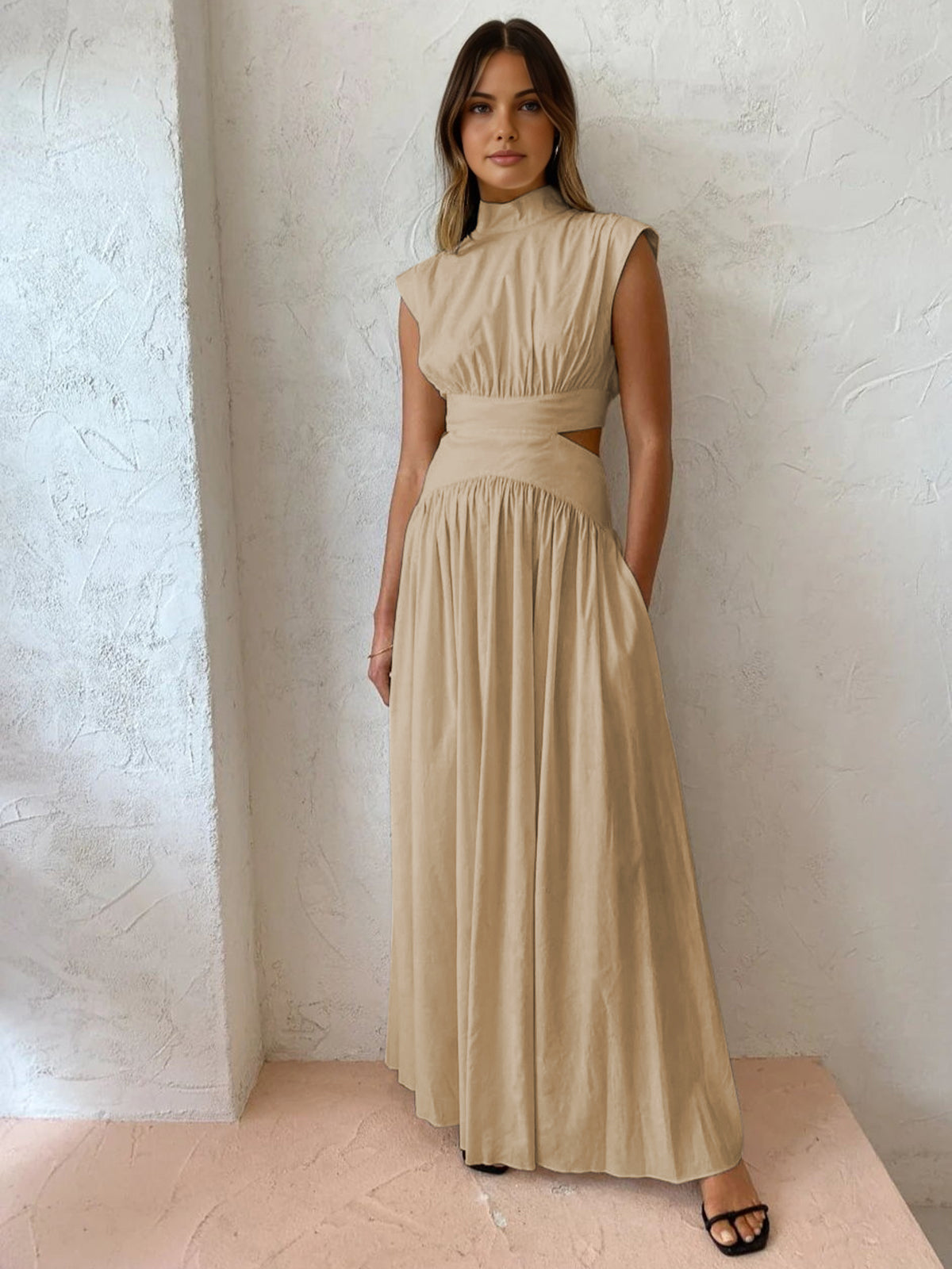 Armas Dames maxi-jurk met cut-out detail en opstaande kraag