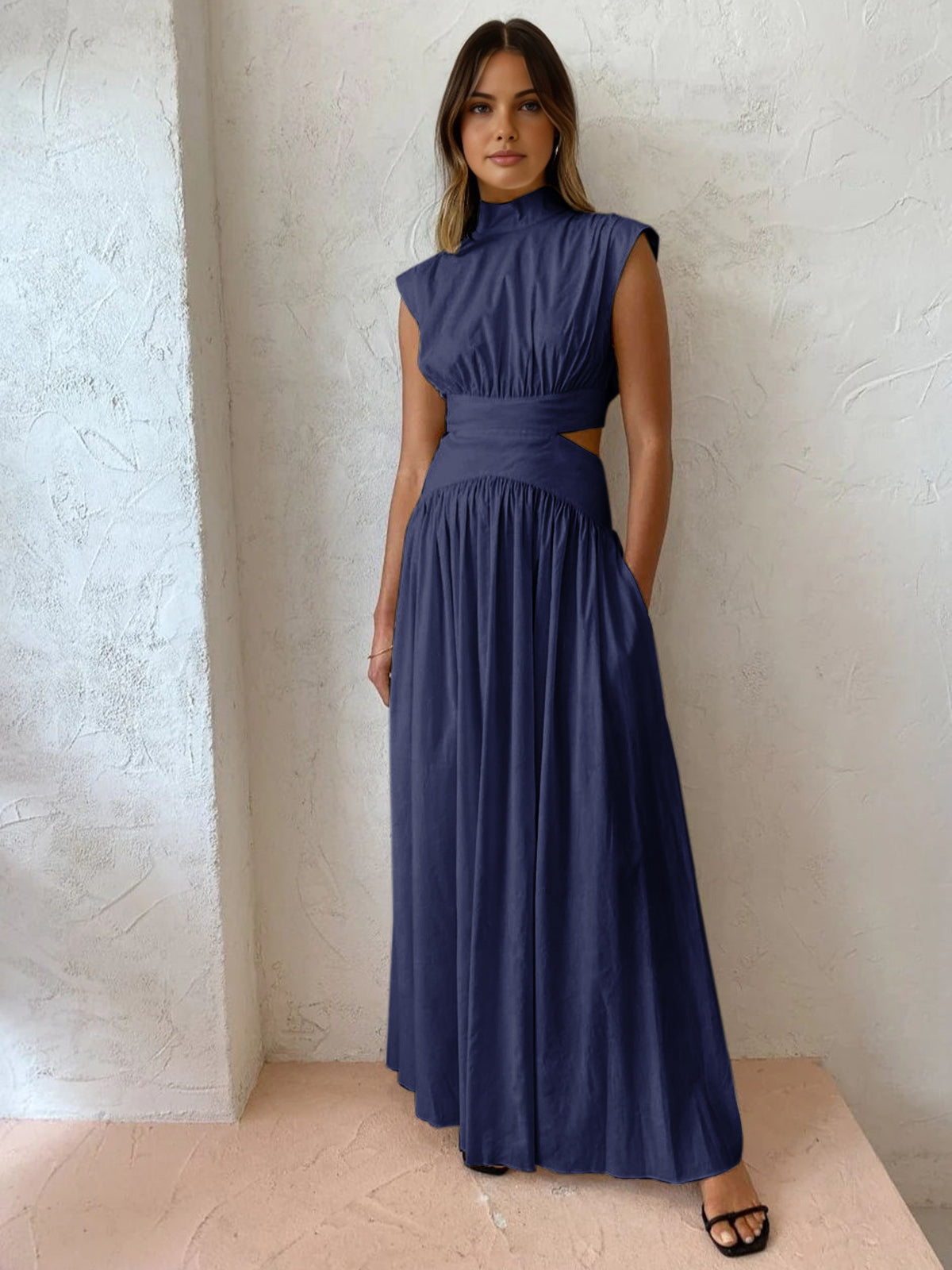 Armas Dames maxi-jurk met cut-out detail en opstaande kraag